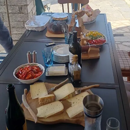 Сasa de vacaciones Rustic With Views