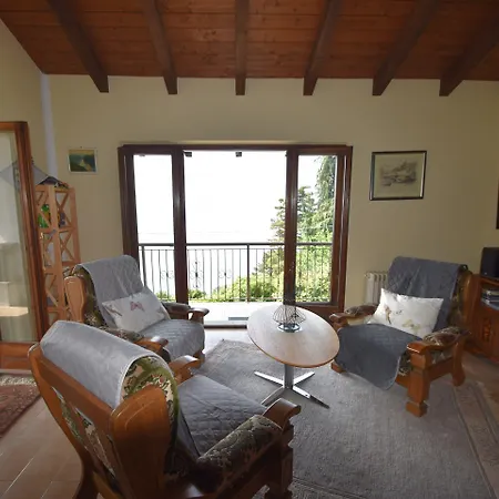 Сasa de vacaciones Rustic With Views