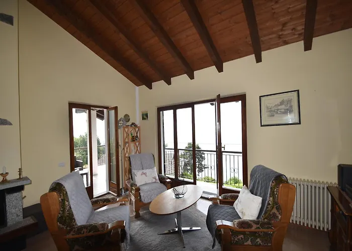 度假居 Rustic With Views *